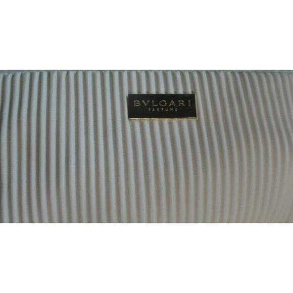 Bvlgari Makeup Bag White Ribbed Cosmetic Bag With Gold Zipper & Charm- LT3177 - Picture 2 of 6